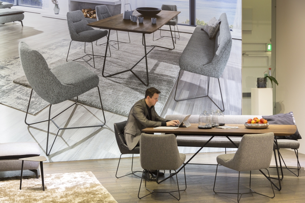 Auf der imm cologne werden Trends und Neuheiten in den Bereichen Möbel und Innenraumgestaltung präsentiert. Abbildung: Koelnmesse GmbH