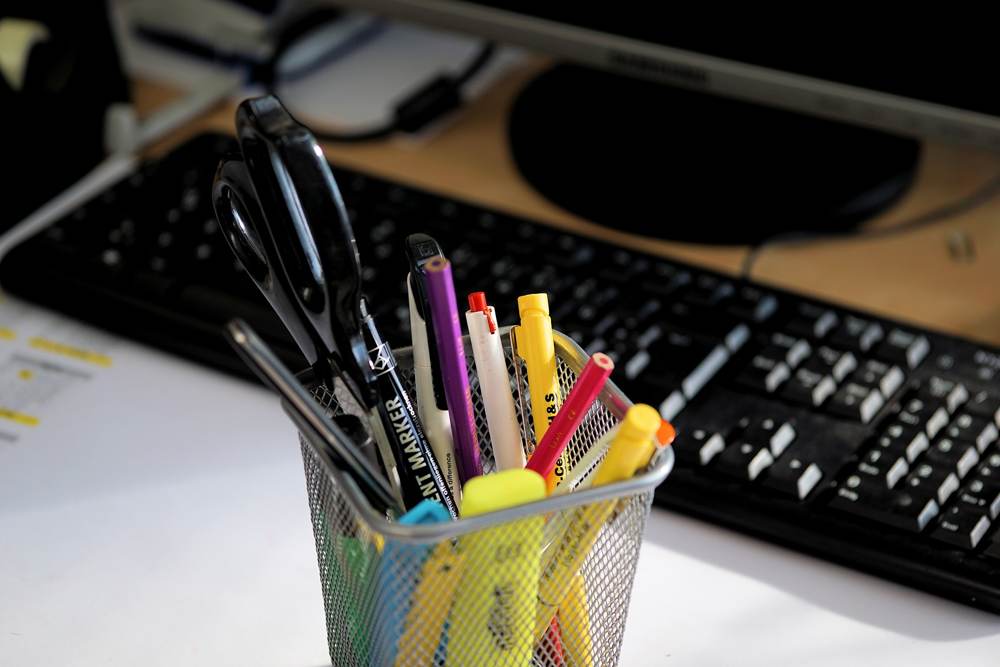 Die Nachfrage zur Gestaltung neuer Arbeitswelten und zu individuellen Bürokonzepten beflügelt auch den PBS-Bereich. Abbildung: Pixabay