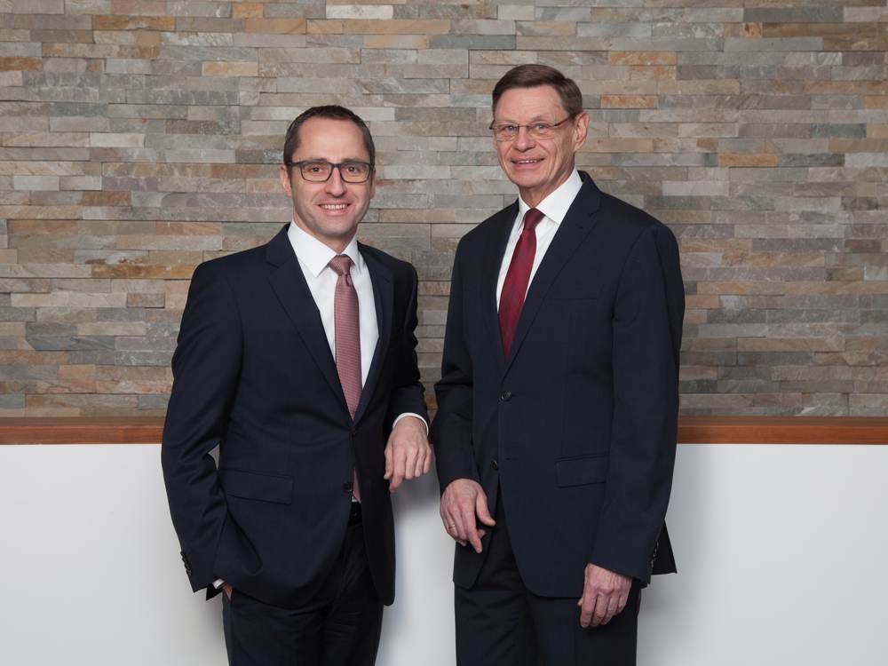 Matthias Schneider, Geschäftsführer und Rolf Hahn, Vorsitzender der Geschäftsführung. Abbildung: Mercator-Leasing