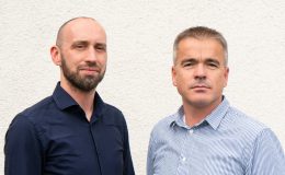 Gerald Wintersinger (l.) und Siegfried Hermann bilden das neue Führungsduo für das Geschäftsfeld der Macom-Managed-AV- & IT-Services.