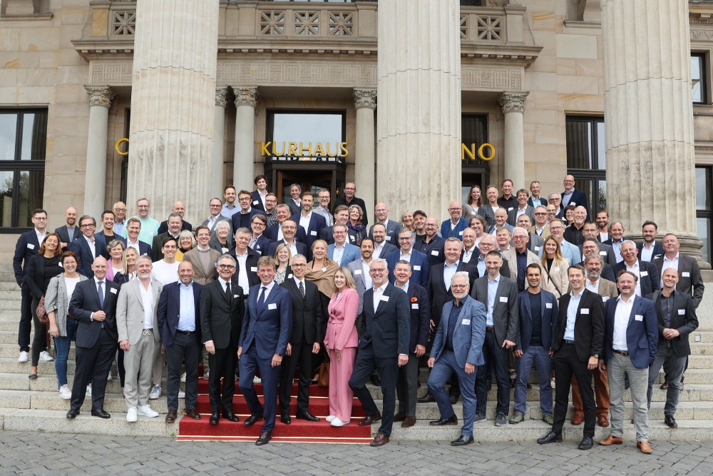 Anlässlich des 100. Geburtstag des IBA versammelten sich Vertreter der IBA-Mitgliedsunternehmen in Wiesbaden. Abbildung: IBA