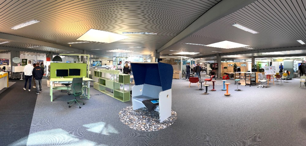 Mehr als 400 Besucher informierten sich während der Frühlingsmesse über moderne Büro- und Arbeitswelten. Abbildung: Eßer Office GmbH