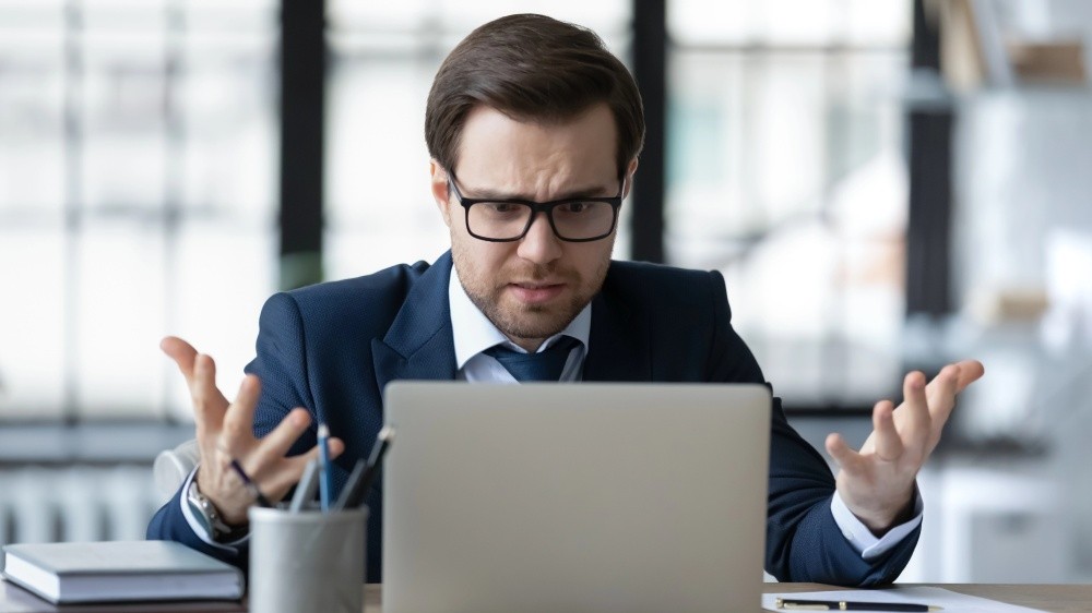 Die Bedrohungslage durch Cyber-Angriffe in Unternehmen steigt. Abbildung: Fizkes, Depositphotos