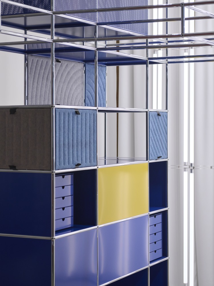 Zum Jubiläum präsentiert das Unternehmen eine Innovation, die den modularen Ansatz weiterdenkt: die USM Haller Soft Panels. Abbildung: USM