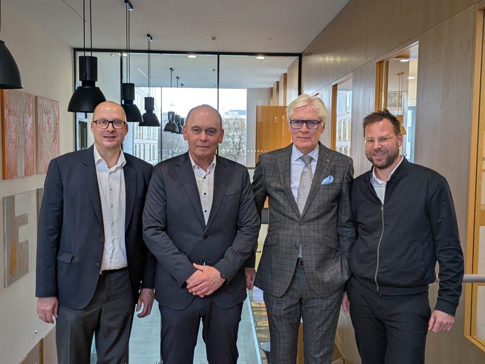 Christian Heaser, Geschäftsführer HWB, Dr. Frank Wilhelmy, Geschäftsführer des Wirtschaftsforums der SPD e.V., Michael Ruhnau, Präsident HBS, und Martin Kaul, Hauptgeschäftsführer der Wirtschaftsvereinigung der Grünen e.V. (v. l. n. r.) Abbildung: HBS