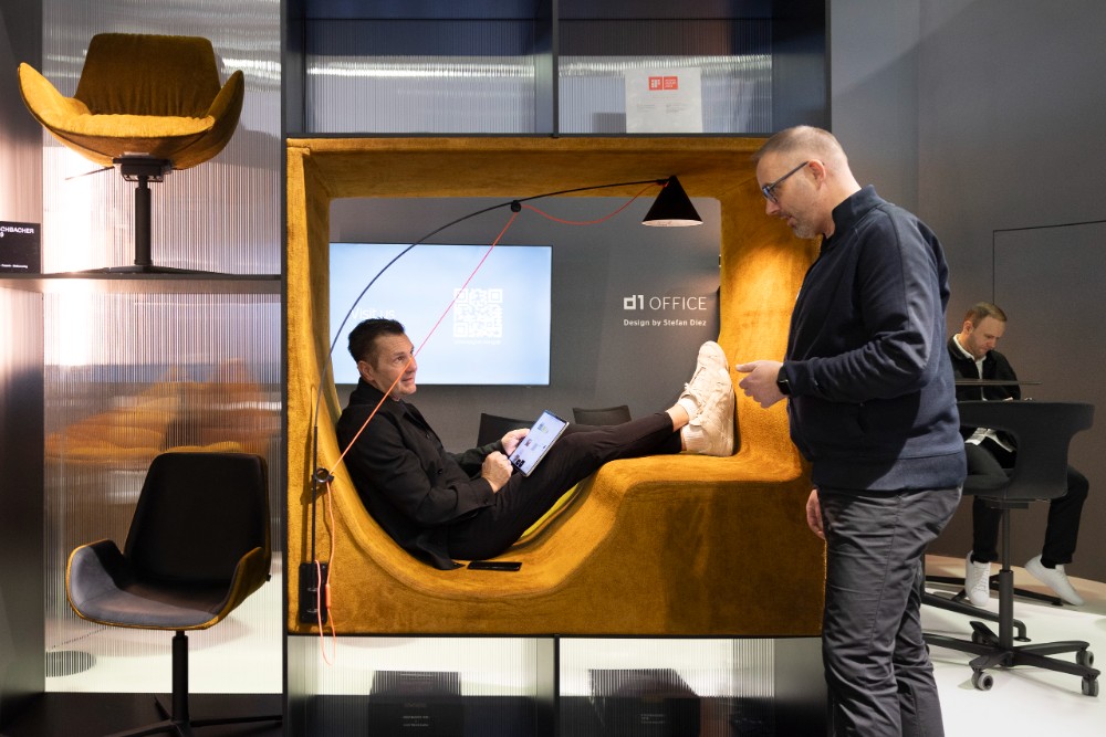 Unternehmen wie der Bürostuhlhersteller Topstar/Wagner schätzen die Ambiente. Abbildung: Jens Liebchen, Messe Frankfurt Exhibition GmbH