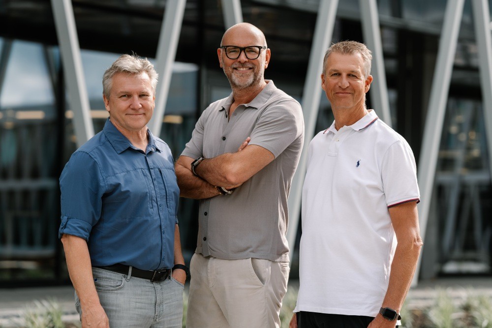 Stolz auf 60 Jahre Erfolgsgeschichte: die Brita-Vorstände Stefan Jonitz, Markus Hankammer (Vorsitzender) und Dr. Rüdiger Kraege (v. l. n. r.). Abbildung: Brita