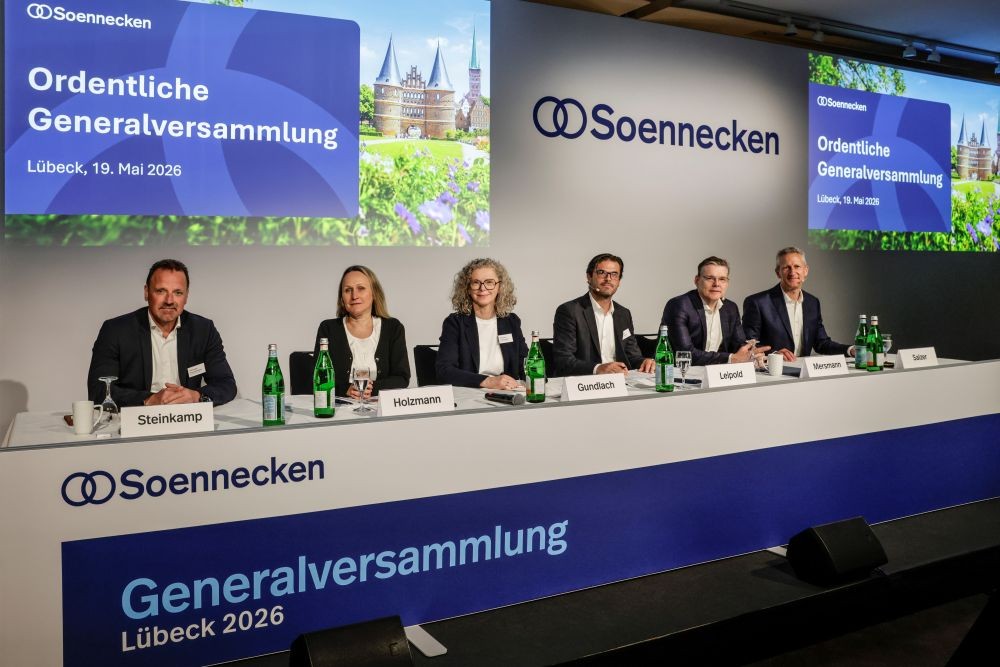 Der Soennecken Vorstand konnte positive Entwicklungen im Bereich Büroeinrichtung und beim Tochterunternehmen Nordanex präsentieren. Abbildung: Soennecken e.G