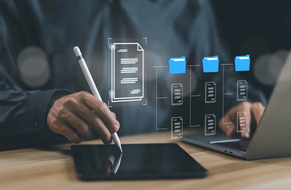 Die nahtlose und fehlerfreie Zusammenarbeit unterschiedlicher digitaler Systeme ist im Fachhandel enorm wichtig. Abbildung: Vrvirus, Depositphotos