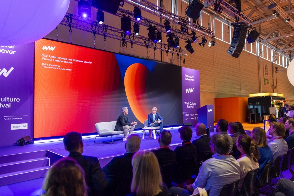 Das in Zusammenarbeit mit dem IBA organsierte „Wherever Whenever – Work Culture Festival“ war das Eventhighlight der Orgatec 2026. Abbildung: Koelnmesse GmbH, Kathrin Vogt
